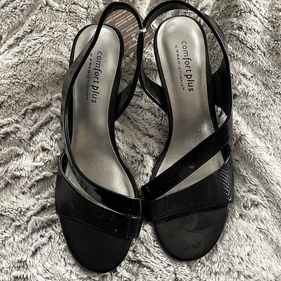 Black heels size 10w